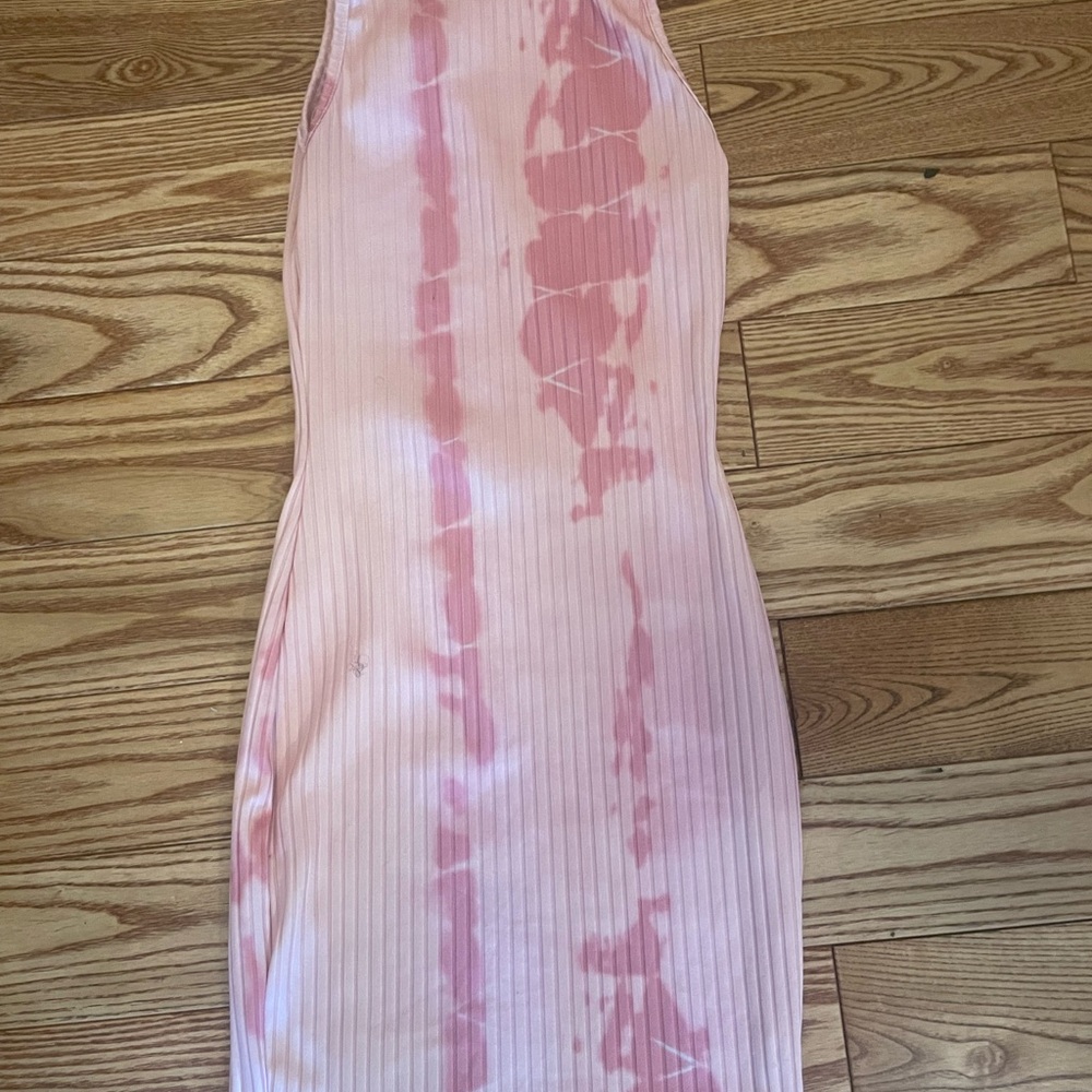 PrettyLittleThing Pink Ribbed Top - Picture 2 of 3